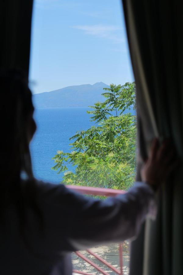 Hotel Ceka Sarandë エクステリア 写真