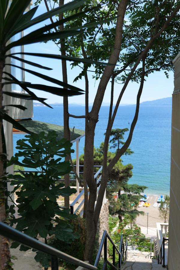 Hotel Ceka Sarandë エクステリア 写真