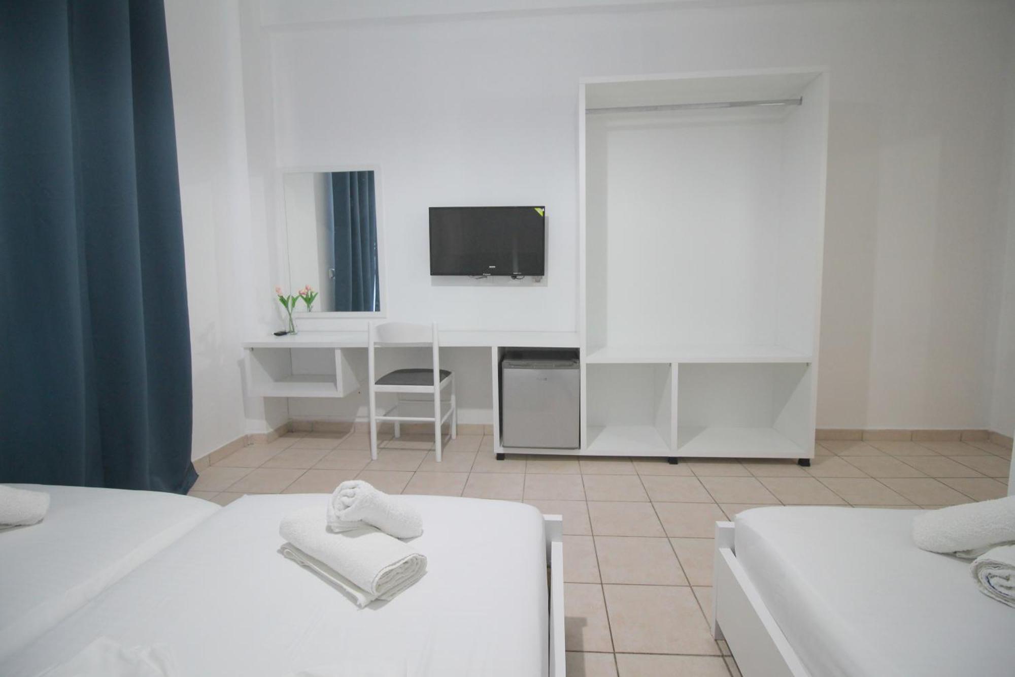 Hotel Ceka Sarandë エクステリア 写真