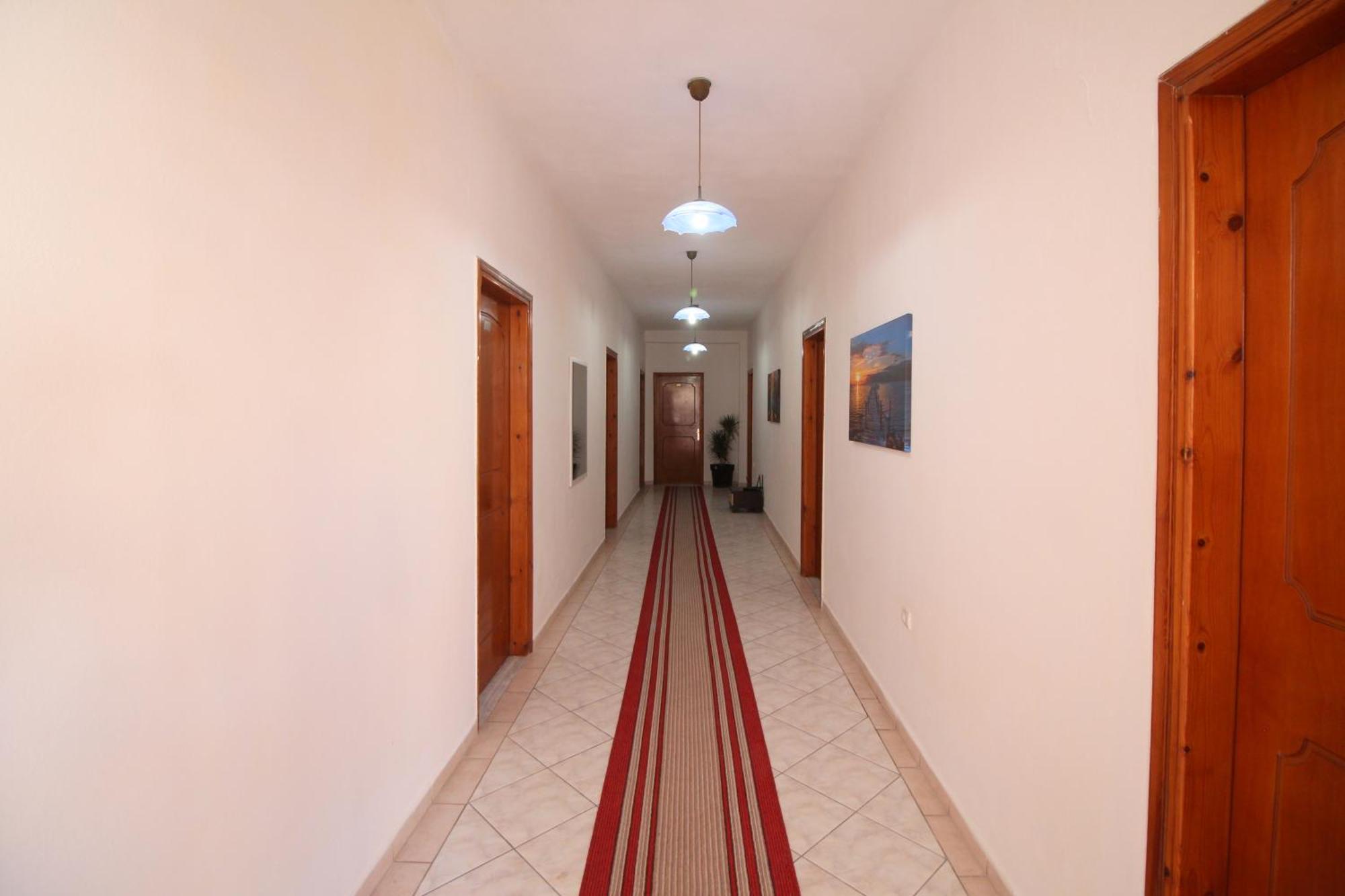 Hotel Ceka Sarandë エクステリア 写真