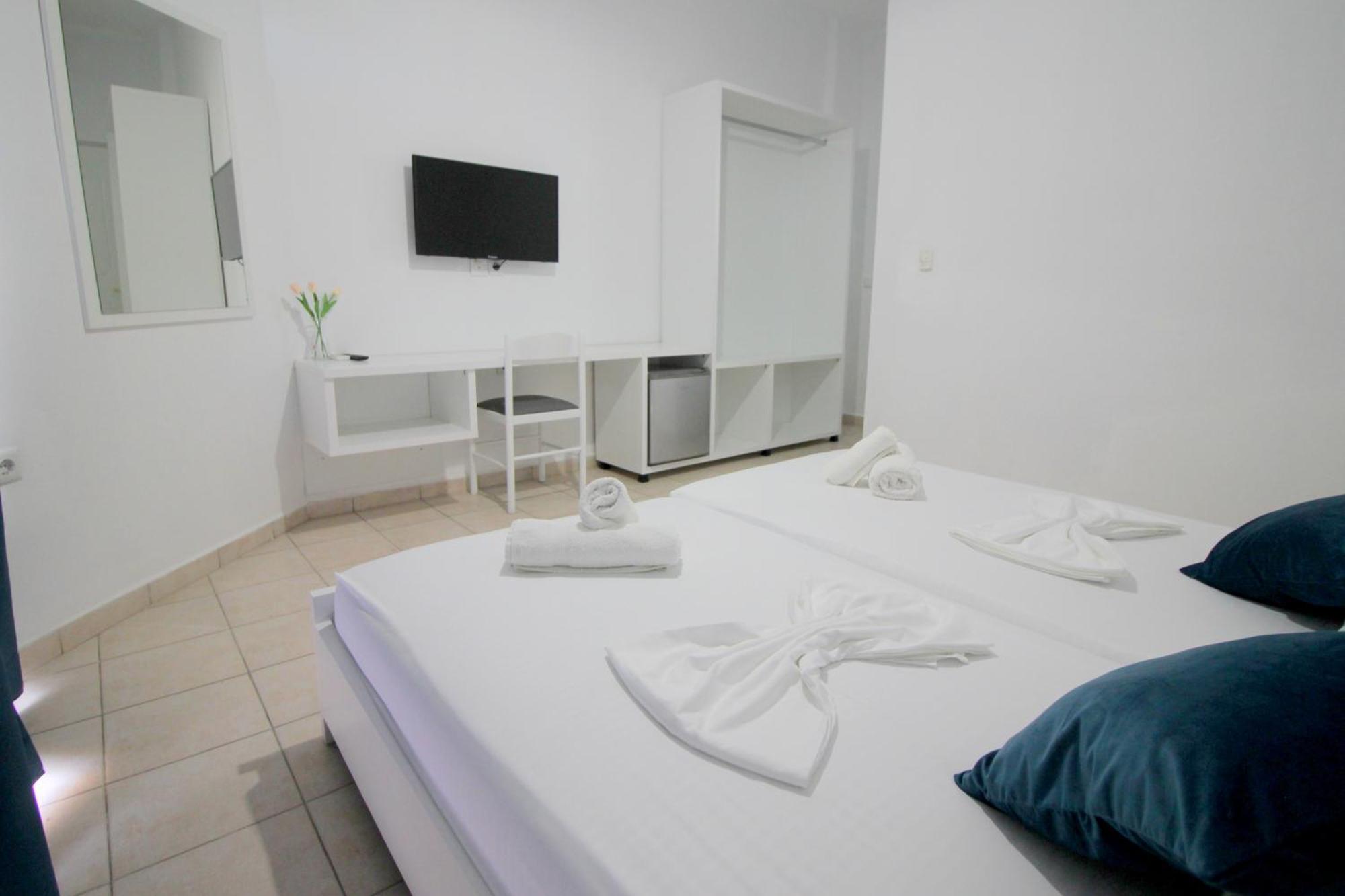 Hotel Ceka Sarandë エクステリア 写真
