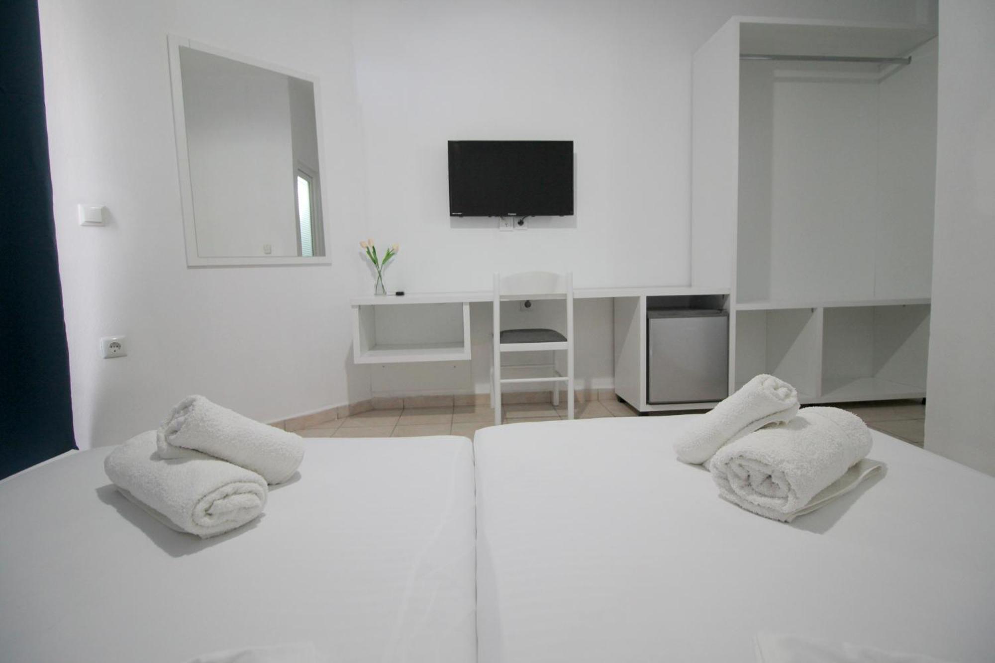 Hotel Ceka Sarandë エクステリア 写真