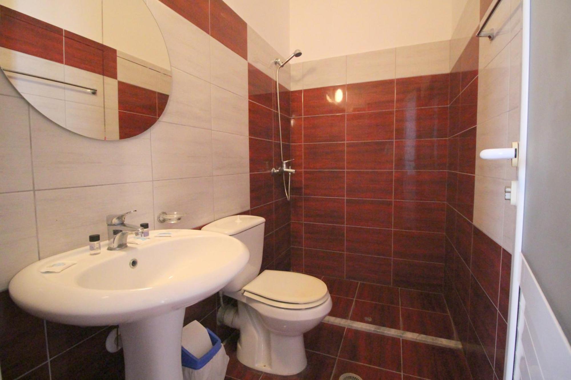 Hotel Ceka Sarandë エクステリア 写真