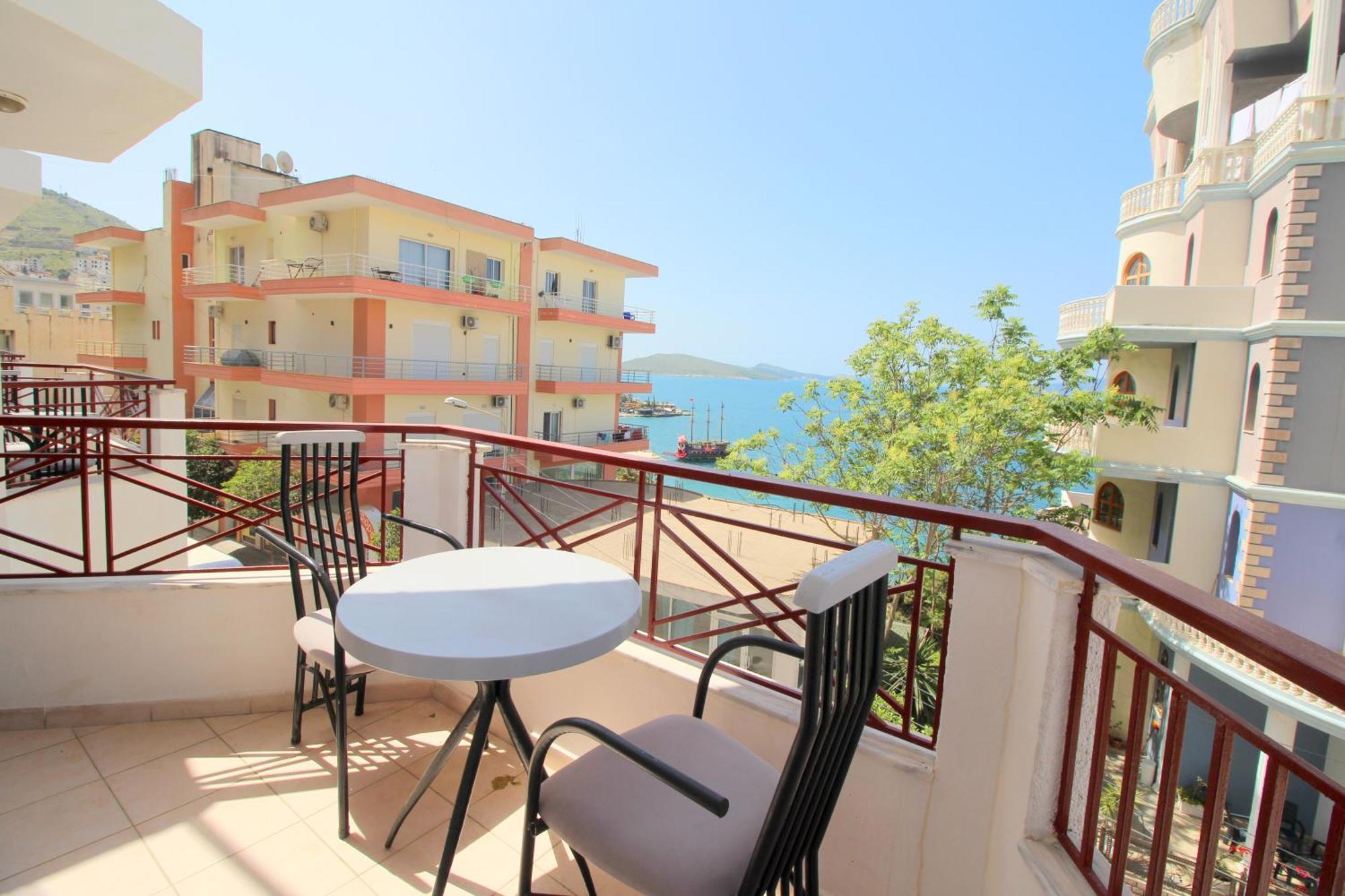Hotel Ceka Sarandë エクステリア 写真