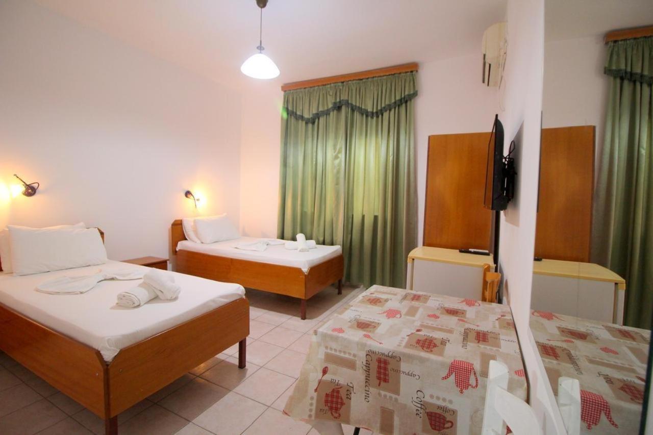 Hotel Ceka Sarandë エクステリア 写真