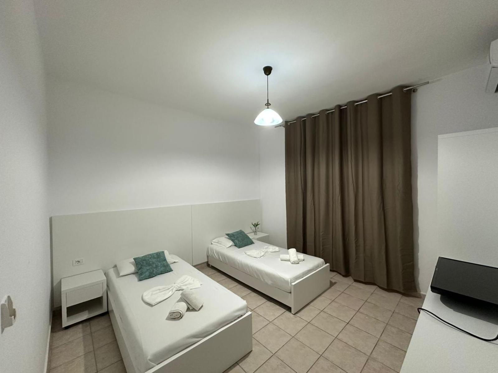 Hotel Ceka Sarandë エクステリア 写真