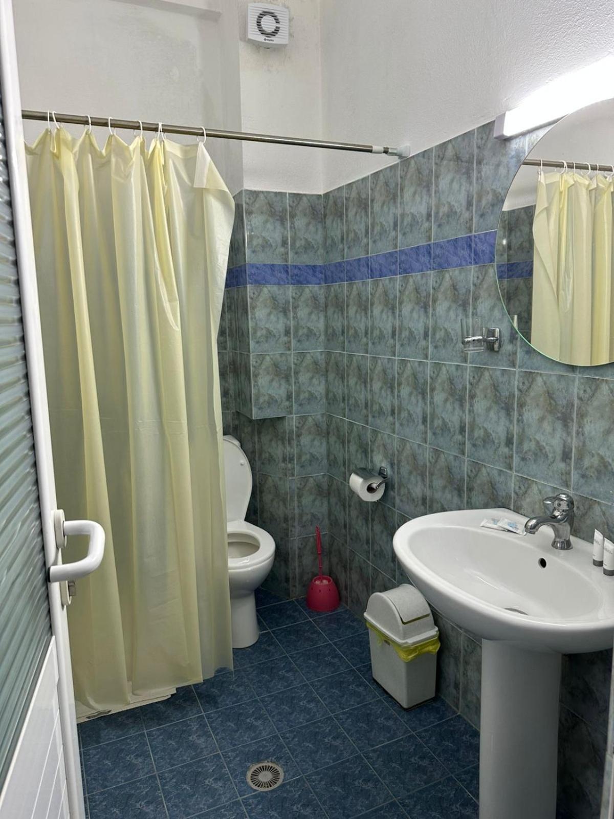 Hotel Ceka Sarandë エクステリア 写真